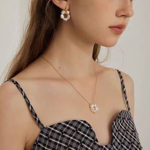 Collar de Perlas Naturales de Estilo Barroco Francés Shallow Dream, Estilo Suave, Lujo de Alta Gama, Versátil, Temperamento Ligero - Product Image 3