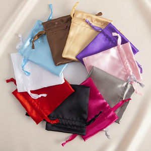 Saco de Joias de Cetim Luxuoso Personalizado com Cordão, Saco de Armazenamento de Joias com Impressão de Logo - Product Image 1