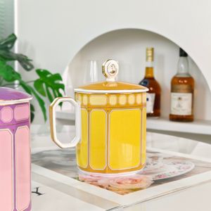 Ensemble de tasses en porcelaine fine de style européen moderne minimaliste avec couvercle et boîte cadeau, tasse à thé de luxe écologique - Product Image 6