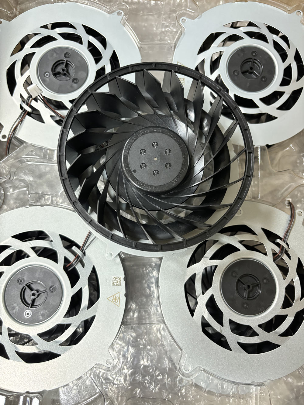 1PC Per Sony PlayStation 5 PS5 17 23 18 Pale 12V DC 1.90A 2.0A Ventola Di Raffreddamento Ventola Interna Ventole Di Raffreddamento Per PS5 Slim 19 Pale - Foto 8