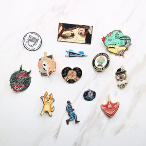 Best-seller Cartoon Anime Pins Usine Prix de gros avec Support de personnalisation en vrac Exclusivement Fabriqué en métal - Product Image 1