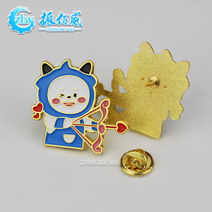 Fabricant chinois de broches en émail souple personnalisées en métal, motif personnage de dessin animé astronaute, broche de revers profilée en alliage de zinc avec logo d'entreprise - Product Image 4