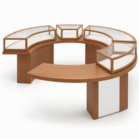 Table de présentation de bijoux en verre incurvé sur mesure pour les magasins de détail, les salles d'exposition et les projets commerciaux