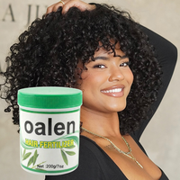 Crème capillaire de marque privée qui traite et restaure les cheveux faibles, abîmés, cassants et secs pour laisser les cheveux lisses et sains