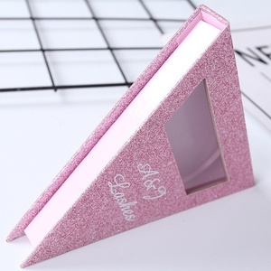 Le fabricant produit des faux cils triangulaires rose pailleté sur mesure, dans des boîtes cadeaux créatives (logo personnalisé) - Product Image 2