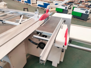 Scie à panneaux multifonction avec table <span class=keywords><strong>coulissante</strong></span> 3200 mm pour la <span class=keywords><strong>menuiserie</strong></span>, pour la coupe du bois à 45 degrés - Product Image 4