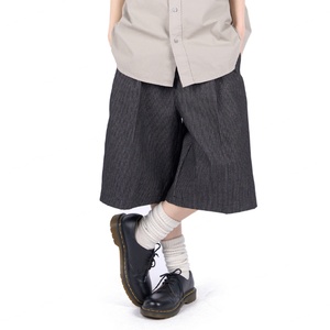 Shorts plissés pour hommes en coton 100% style streetwear hip-hop, multi-poches, logo personnalisé, classiques, rayés noirs, vente en gros - Product Image 3