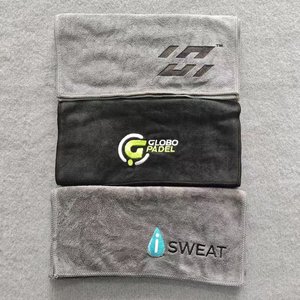 Toalla Deportiva de Microfibra con Logotipo Personalizado, Secado Rápido y Bolsillo con Cremallera, para Yoga, Gimnasio, Golf, Fitness y Actividades al Aire Libre - Product Image 1