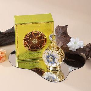 Huile de <span class=keywords><strong>parfum</strong></span> arabe de qualité supérieure en gros, 15 ml, <span class=keywords><strong>parfum</strong></span> original durable, floral, fruité, boisé, fournisseur de <span class=keywords><strong>parfum</strong></span> pour femmes de Dubaï - Product Image 2