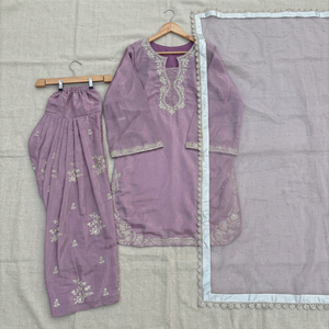 Conjunto de Fiesta de Diseño para Mujer: Top de Seda Satinada y Pantalón Palazzo con Dupatta, Elegante y a la Moda - Product Image 4