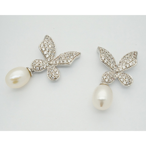 Elegantes Pendientes con Motivo de Mariposa en Oro Sólido de 9K/14K/18K con Perla de Agua Dulce para Joyería de Boda ROMANTICA - Product Image 3