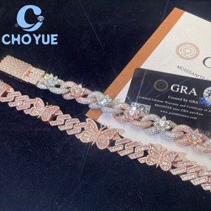 กำไลข้อมือเงินแท้ 925 รูปผีเสื้อ ประดับเพชรโมอิสซาไนต์ทรงบาแกตต์ แบบ Cuban Chain  งานหรูหรา  ผ่านการทดสอบเพชร GRA - Product Image 2