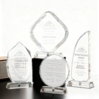 Vente en gros Trophée en cristal lumineux pas cher au design personnalisé Cadeaux décoratifs créatifs Cadeau d'affaires