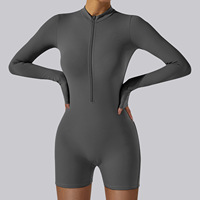 GZ6005-1 Romper Yoga Lengan Panjang Solid dengan Logo Kustom, Set Jumpsuit Legging Pendek Wanita dengan Ritsleting Depan Seksi, Pinggang Elastis Tinggi
