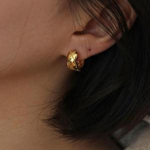 <span class=keywords><strong>Pendientes</strong></span> <span class=keywords><strong>de</strong></span> Aro <span class=keywords><strong>de</strong></span> Plata <span class=keywords><strong>de</strong></span> Ley 925 para Mujer <span class=keywords><strong>de</strong></span> Estilo Retro Ins <span class=keywords><strong>de</strong></span> Gama Alta Chapados en <span class=keywords><strong>Oro</strong></span> - Product Image 2
