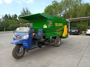 Épandeur d'aliments pour élevages 5m à trois roues, distance d'épandage 450-700mm, moteur diesel 32HP, roulement à longue durée <span class=keywords><strong>de</strong></span> vie - Product Image 3