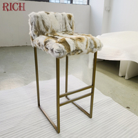 Tabouret de bar moderne avec siège en fourrure véritable moelleuse, structure en métal doré, chaise de comptoir pour salon, salle à manger, hôtel, restaurant