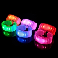 Pulsera de concierto de carga tipo C 2,4G, pulsera LED de Control remoto programable, pulseras para eventos