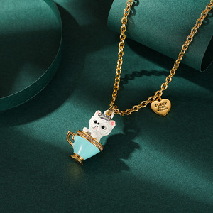 Collana con Ciondolo a Forma di Cane in Smalto 3D, Gioiello Dipinto a Mano con Fiocco, <span class=keywords><strong>Alfabeto</strong></span> e Cuore per Donne - Product Image 1