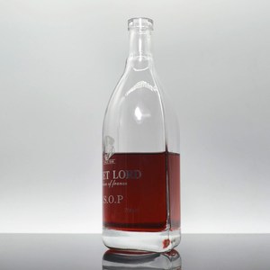 De vidrio de lujo botella de vodka 500ml whisky botella de <span class=keywords><strong>ginebra</strong></span> espíritu de vidrio de botellas de vino de vidrio de corcho botellas miniatura - Product Image 4