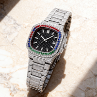 Montre de luxe pour couple en acier inoxydable plaqué or 18 carats, entièrement sertie de diamants, avec bracelet en métal et pierres colorées