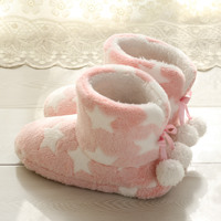 Chaussons d'hiver à motif d'étoiles en peluche pour femmes Chaussons chauds pour la maison Chaussons doux pour l'intérieur Bottes de neige antidérapantes avec hauteur de cheville