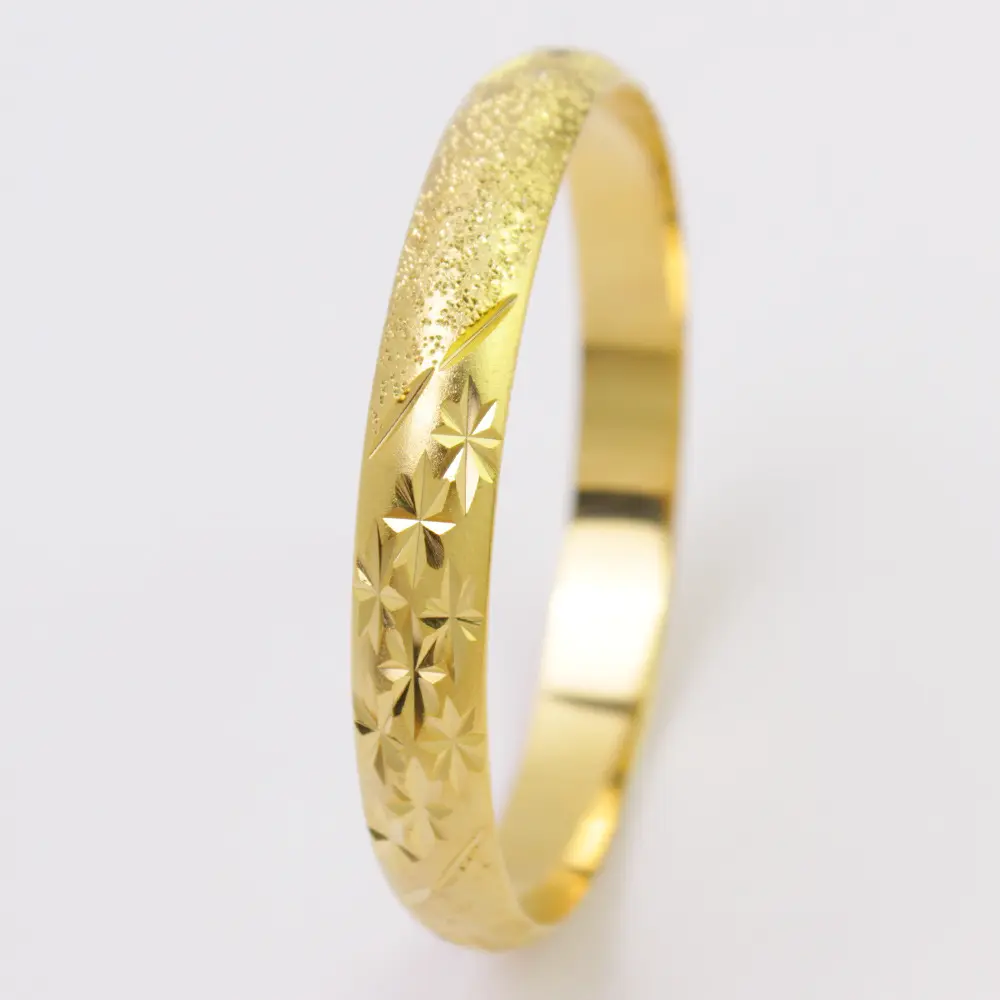 Joyería de oro de moda de alta calidad, brazalete de círculos grabados chapados en oro amarillo de 14K, pulsera cerrada suave