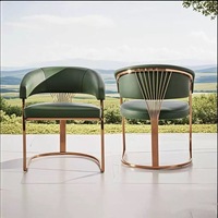 Chaise longue café de luxe avec cadre en acier inoxydable plaqué or Fauteuil moderne en cuir de velours pour chaise de salle à manger d'hôtel