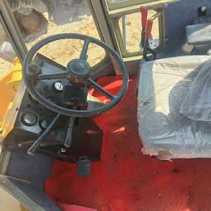 รถตักหน้าขุดมือสองญี่ปุ่นแท้ ยี่ห้อโคมัตสึ รุ่น WA300 WA380 WA320 WA470 ขนาด 5 ตัน สภาพดี ราคาโรงงาน สำหรับงานก่อสร้าง มีสินค้าในสต็อก - Product Image 2