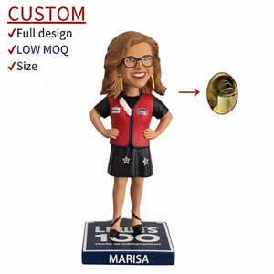 ตุ๊กตาเรซิ่นแบบสั่งทำจำนวนมาก ตุ๊กตาฮีโร่กีฬาแบบปรับแต่งได้สำหรับของที่ระลึก - Product Image 2