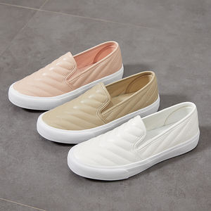 סיטונאי Xustom לוגו גבירותיי רך עור רקום טריז העקב להחליק על דירות נעליים יומיומיות לנשים חדש סגנון - Product Image 6