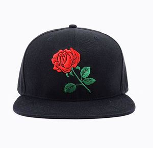Casquettes Snapback à 6 Panneaux Noires Personnalisées avec Broderie de Rose à Bas Prix pour Hommes - Product Image 1