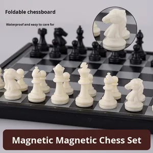 Set di <span class=keywords><strong>Scacchi</strong></span> Magnetico Pieghevole di Alta Gamma con Scatola Effetto Legno e Pezzi <span class=keywords><strong>Bianchi</strong></span> e Neri - Product Image 2