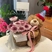 Kado Tahun Baru Boneka Beruang Teddy Plushie Bunga Awet Tahan Air Buatan Tangan dalam Buket Ember, Kado Ulang Tahun untuk Sahabat Wanita