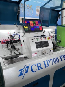 CR IP700PRO injecteur à rampe commune de test d'un côté et pompe à rampe commune de test d'un autre côté avec prix bon marché - Product Image 3