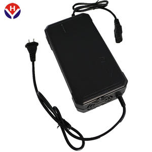 Chargeur universel de batterie au lithium pour scooter électrique 60V 4A Ventilateur de refroidissement longue durée pour vélo électrique Catégorie de produit Chargeurs Adaptateurs - Product Image 3