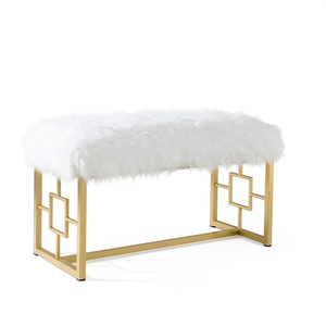 Panca in Pelliccia Bianca con Struttura in Metallo Dorato, Arredamento Contemporaneo per Soggiorno, Design Moderno, Seduta Decorativa - Product Image 1