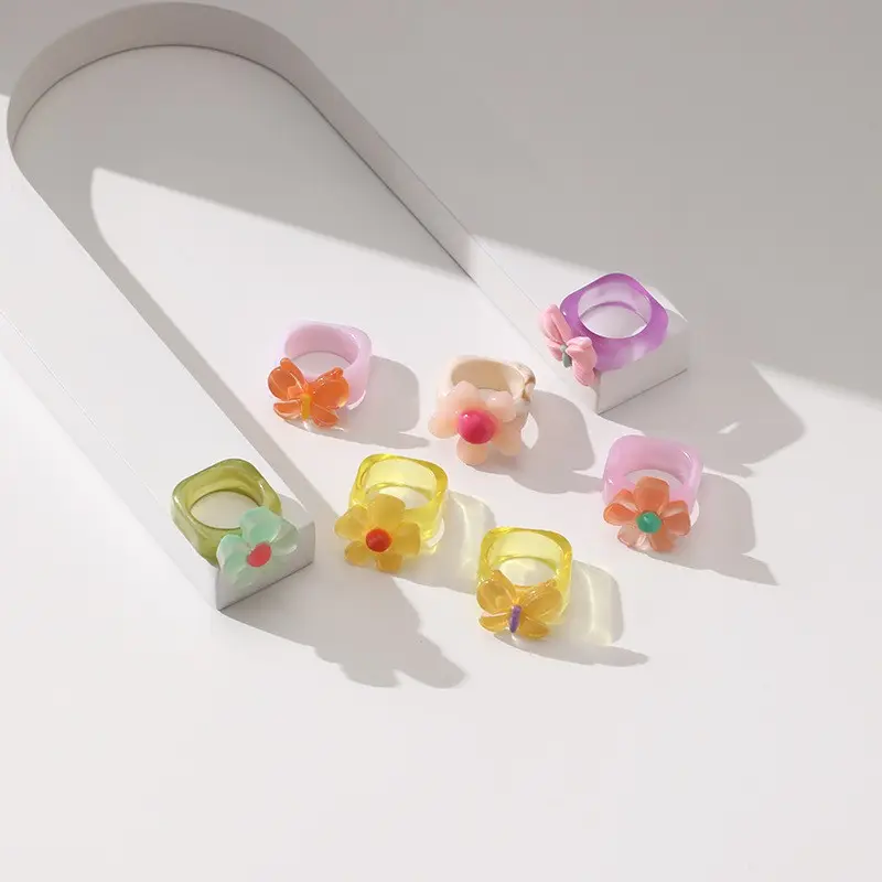 Hot Selling Candy Colors Flower Ring Set Acrylic Colorful Butterfly Rings Cute Kids Jewelry Sweet Women Finger Decoration