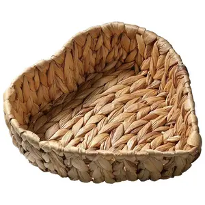 Custom Size Household Organizer Heart Shape Desktop Cosmetic Storage Water Hyacinth Basket For Sundries