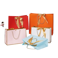 Sacs cadeaux de mariage personnalisés en papier d'art imprimé offset, recyclables, avec poignée en corde de coton et votre propre logo – Fabrication économique