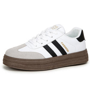 Новинка; Стильные женские кроссовки для бега; Удобная повседневная обувь на шнуровке; Модные белые кроссовки из искусственной кожи - Product Image 1