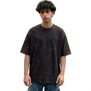 T-shirt pour homme en jersey de coton lourd, coupe classique, manches courtes, col rond, streetwear, avec logo imprimé numériquement sur le devant - Product Image 1