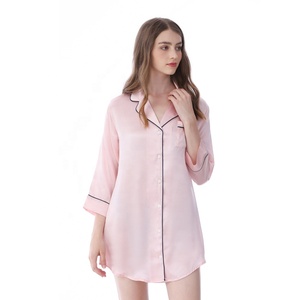 <span class=keywords><strong>Camicia</strong></span> <span class=keywords><strong>da</strong></span> <span class=keywords><strong>Notte</strong></span> <span class=keywords><strong>da</strong></span> Donna Traspirante di Lusso in Seta di Gelso 100% 19 Momme <span class=keywords><strong>con</strong></span> Colletto e <span class=keywords><strong>Bottoni</strong></span> Frontali, Comoda per Dormire - Product Image 2