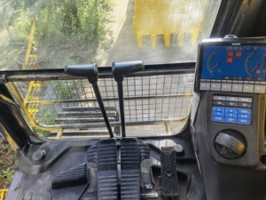 Excavatrice sur chenilles hydraulique d'occasion Komatsu PC450, 45 tonnes, moteur diesel, 90% NEUF, forte force d'excavation, durabilité - Product Image 5