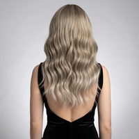 Perruque synthétique HD Lace adaptée aux femmes, pré-coupée, à ondulations naturelles, avec dentelle frontale HD, sans colle