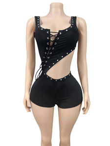 Conjunto de Mujer, Top Corto Elástico y Sexy sin Mangas con Tirantes, Shorts Irregulares por Encima de la Rodilla, Ropa Casual para Vacaciones - Product Image 2