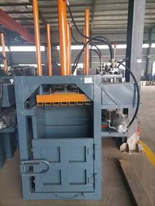 เครื่องอัดไฮดรอลิกสำหรับกระดาษเหลือใช้และเสื้อผ้าเก่า ใช้งานร่วมกับเครื่องรัดสายรัด - Product Image 4