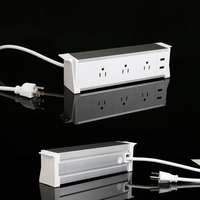Prises de courant sous le bureau, prise américaine avec 2 ports USB et 3 prises CA, adaptées aux salles de réunion