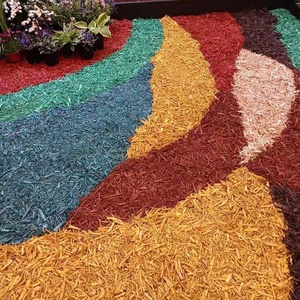 Paillis organique coloré pour l'aménagement paysager, le jardinage et les usages décoratifs, adapté pour la protection des arbres et le comblement des fosses. - Product Image 6