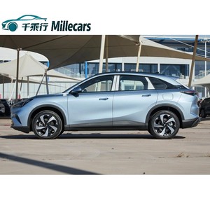ARCFOX Alpha T5 SUV Électrique Nouvelle Énergie Sièges en Cuir Automatiques R20 Conduite <span class=keywords><strong>à</strong></span> Gauche Fabriqué en Chine <span class=keywords><strong>Voiture</strong></span> <span class=keywords><strong>d</strong></span>'Exportation Toit Panoramique Barres de Toit Métalliques - Product Image 3